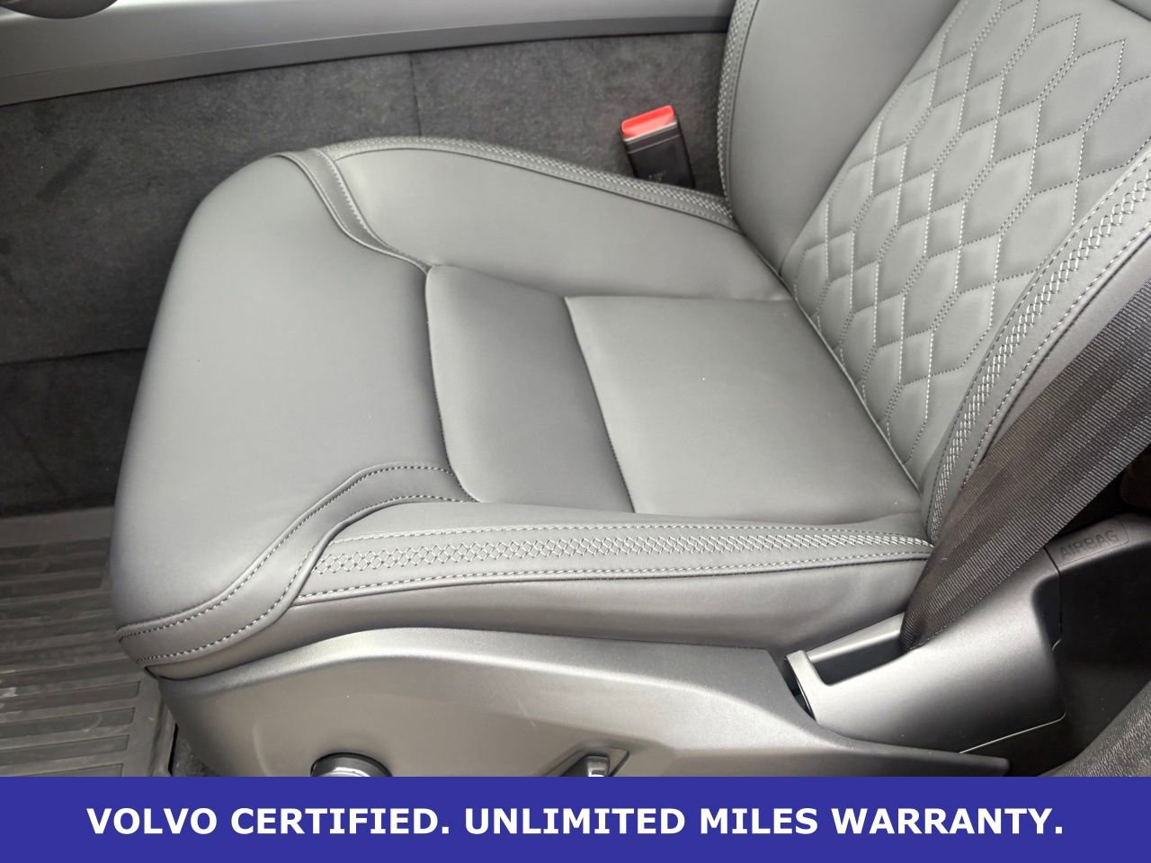New 2026 Volvo XC60 B5 Plus w/ Protection Package Premier image 28