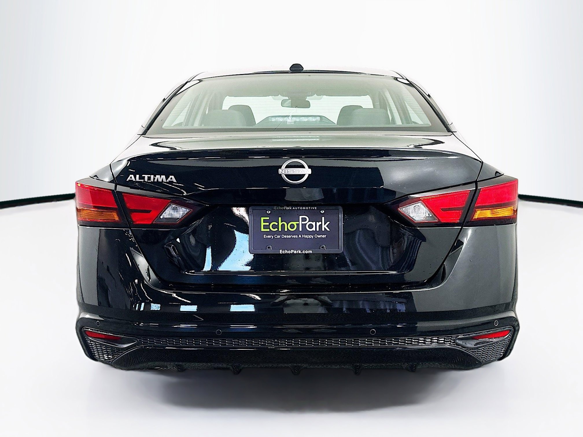 Used 2025 Nissan Altima 2.5 SV FWD image 7