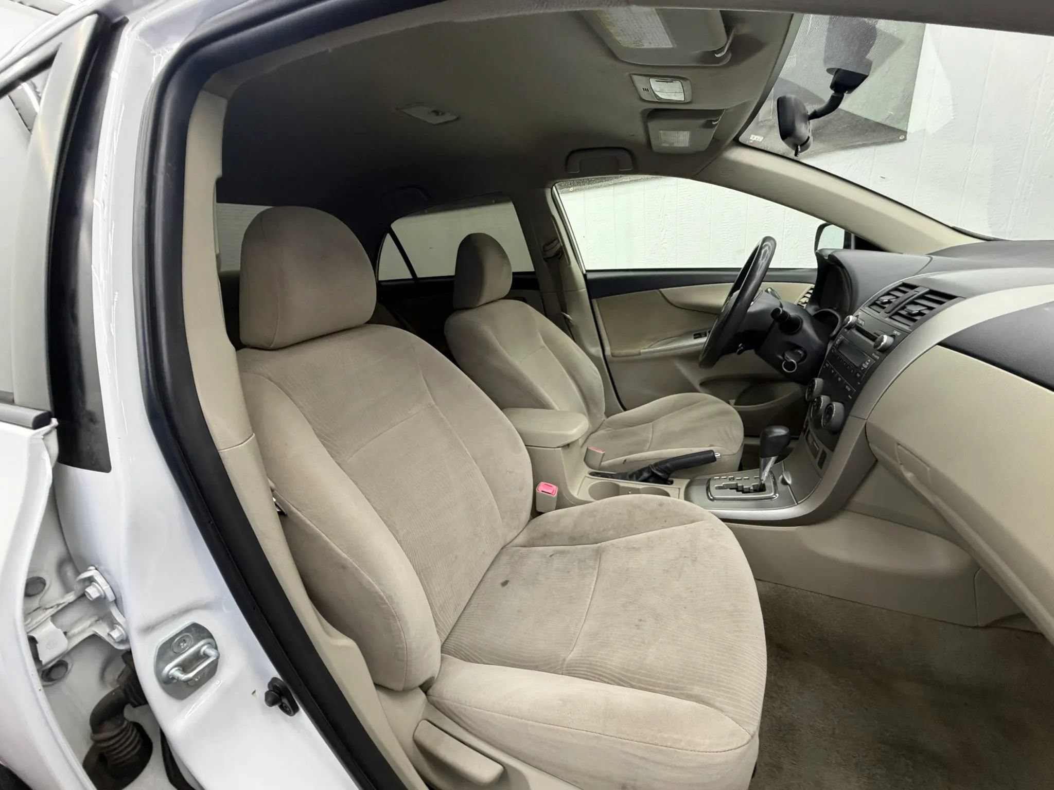 Used 2011 Toyota Corolla LE FWD image 5