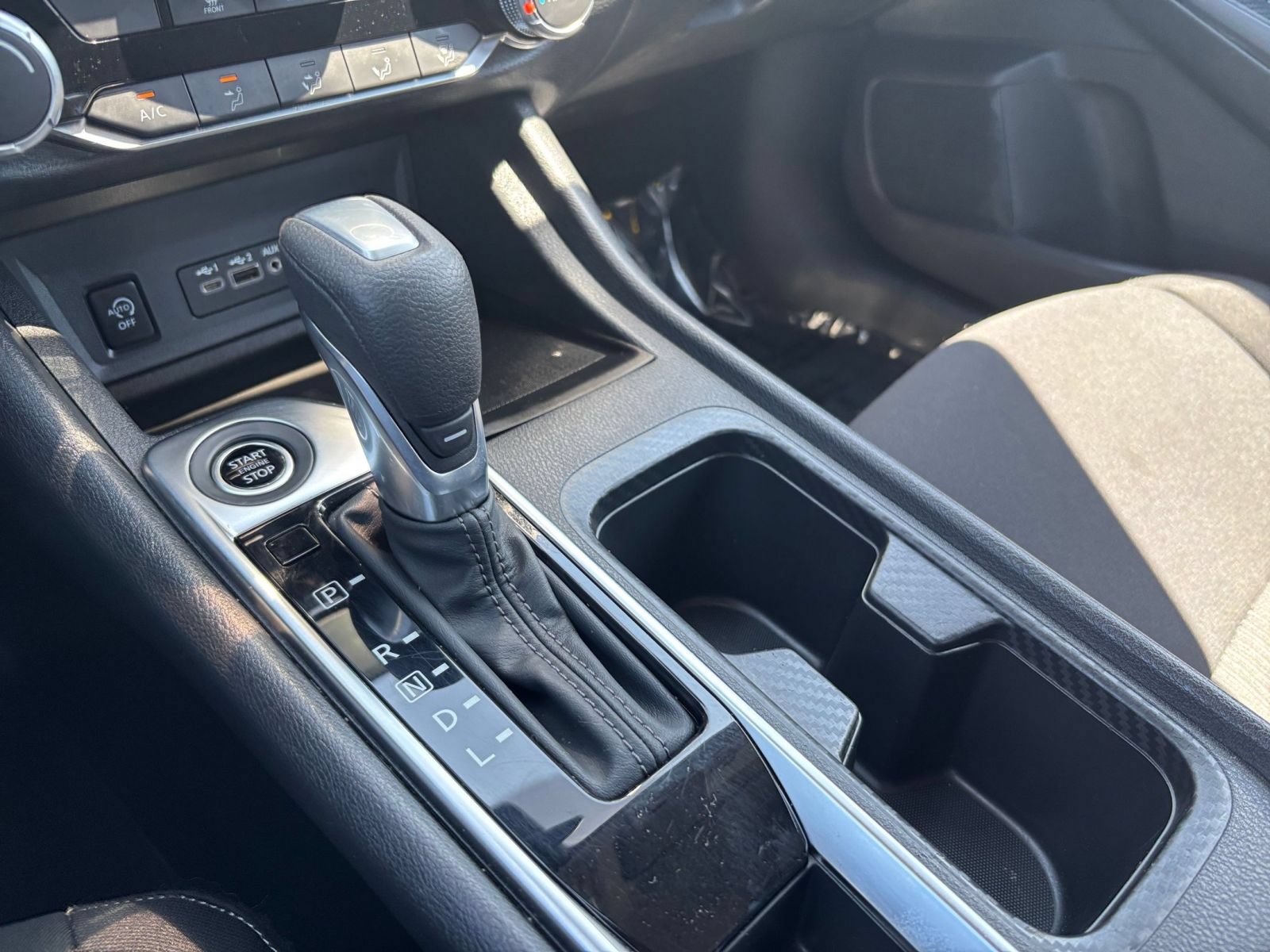 Used 2025 Nissan Sentra SV FWD image 41