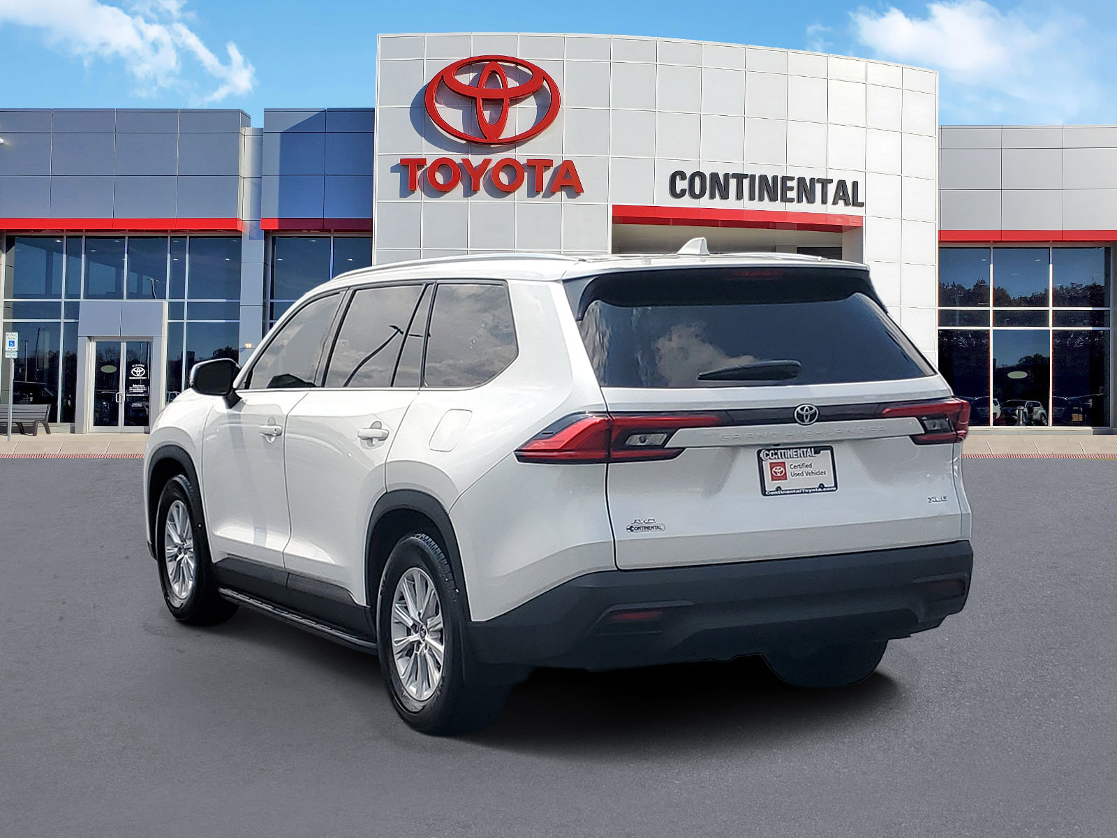 Certified 2024 Toyota Grand Highlander AWD image 4