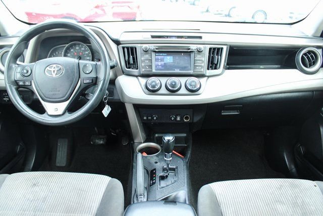 Used 2015 Toyota RAV4 LE AWD/4WD image 16