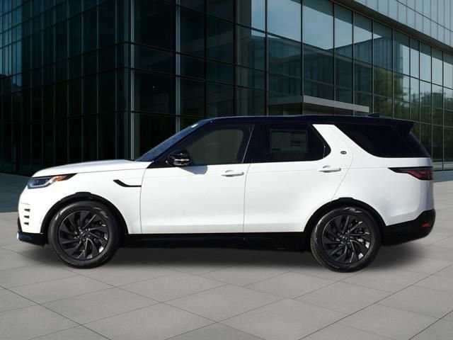 New 2024 Land Rover Discovery Dynamic SE image 2