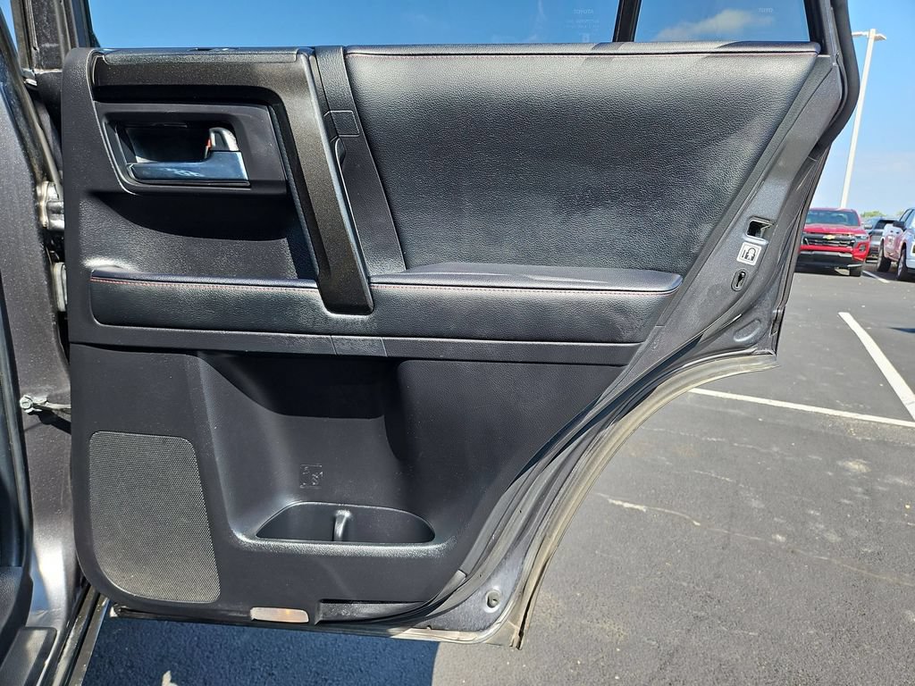 Used 2021 Toyota 4Runner Venture w/ Moonroof Package AWD/4WD image 28