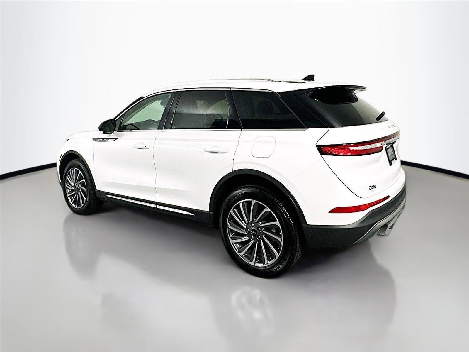 Used 2023 Lincoln Corsair Reserve image 5