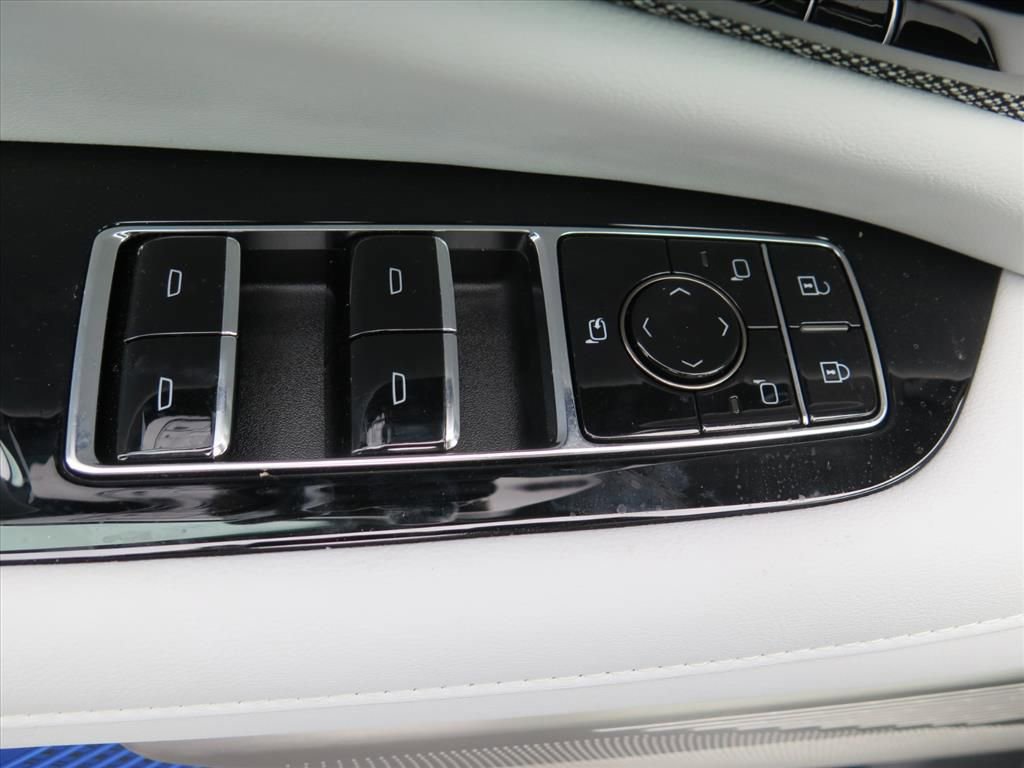 New 2025 Cadillac Optiq Sport 2 image 13