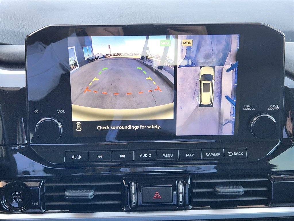 New 2025 Nissan Pathfinder Platinum w/ Black Appearance Package image 13