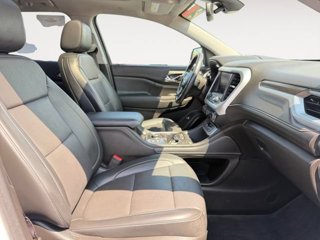 Used 2022 GMC Acadia SLT w/ Technology Package AWD/4WD image 13