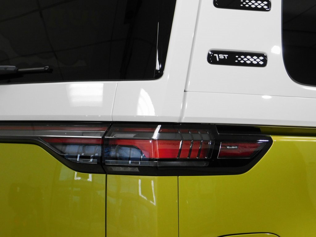 Used 2025 Volkswagen ID. Buzz 1st Edition image 87