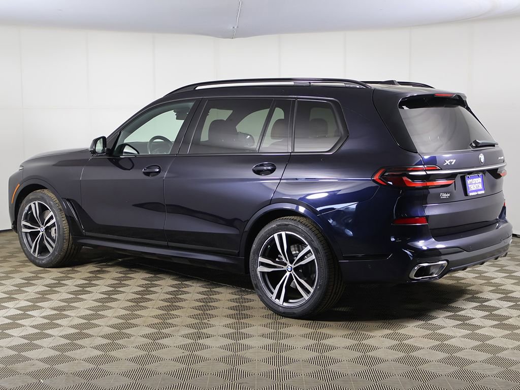 Used 2023 BMW X7 xDrive40i w/ M Sport Package AWD/4WD image 13