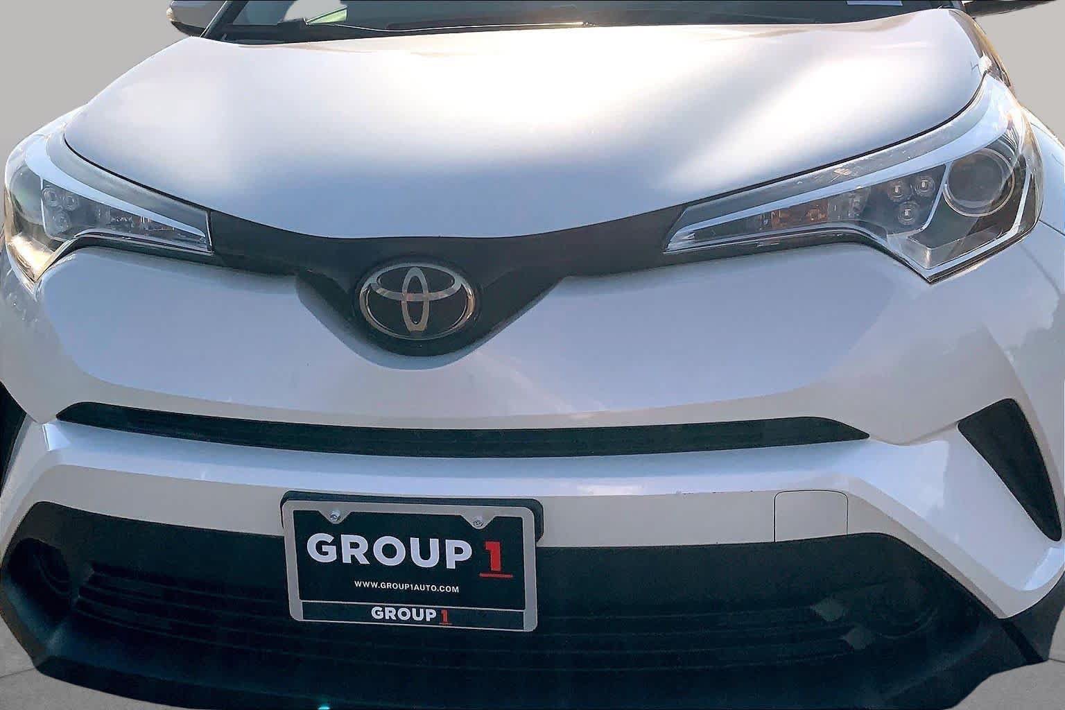 Used 2019 Toyota C-HR XLE FWD image 30