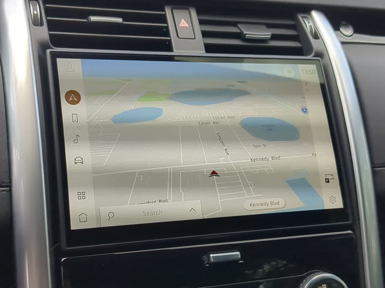 Certified 2025 Land Rover Discovery S AWD/4WD image 31