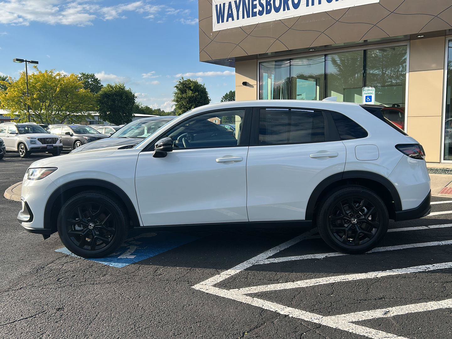 Used 2024 Honda HR-V Sport image 4