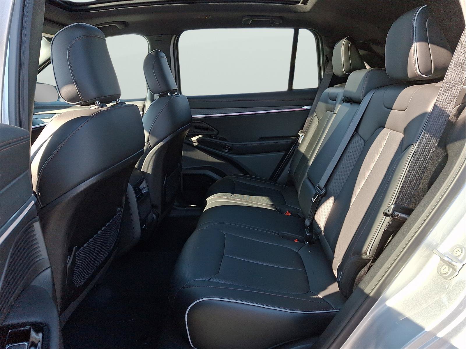New 2025 Jeep Wagoneer S Limited AWD/4WD image 6