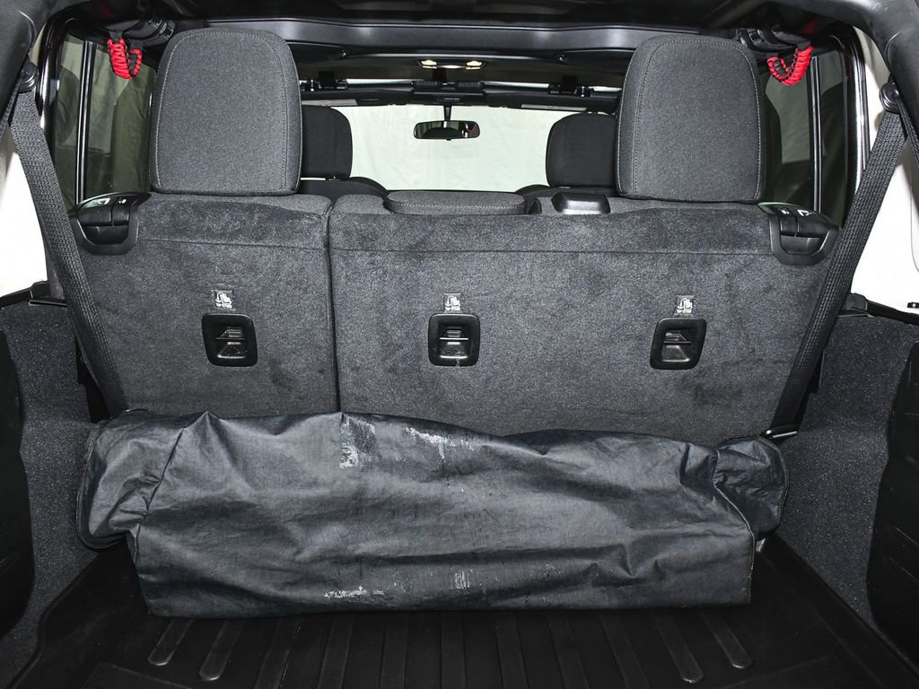 Used 2019 Jeep Wrangler Unlimited Sport S image 52