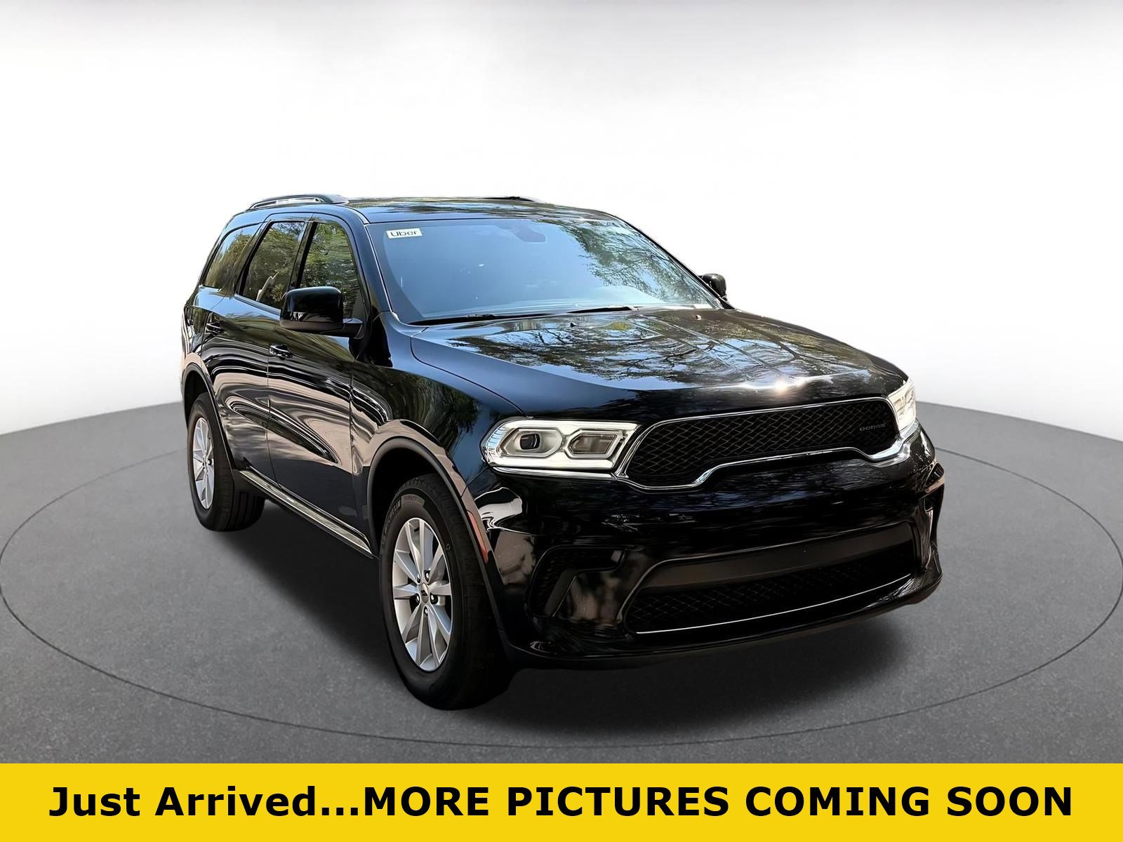 Used 2024 Dodge Durango SXT image 1