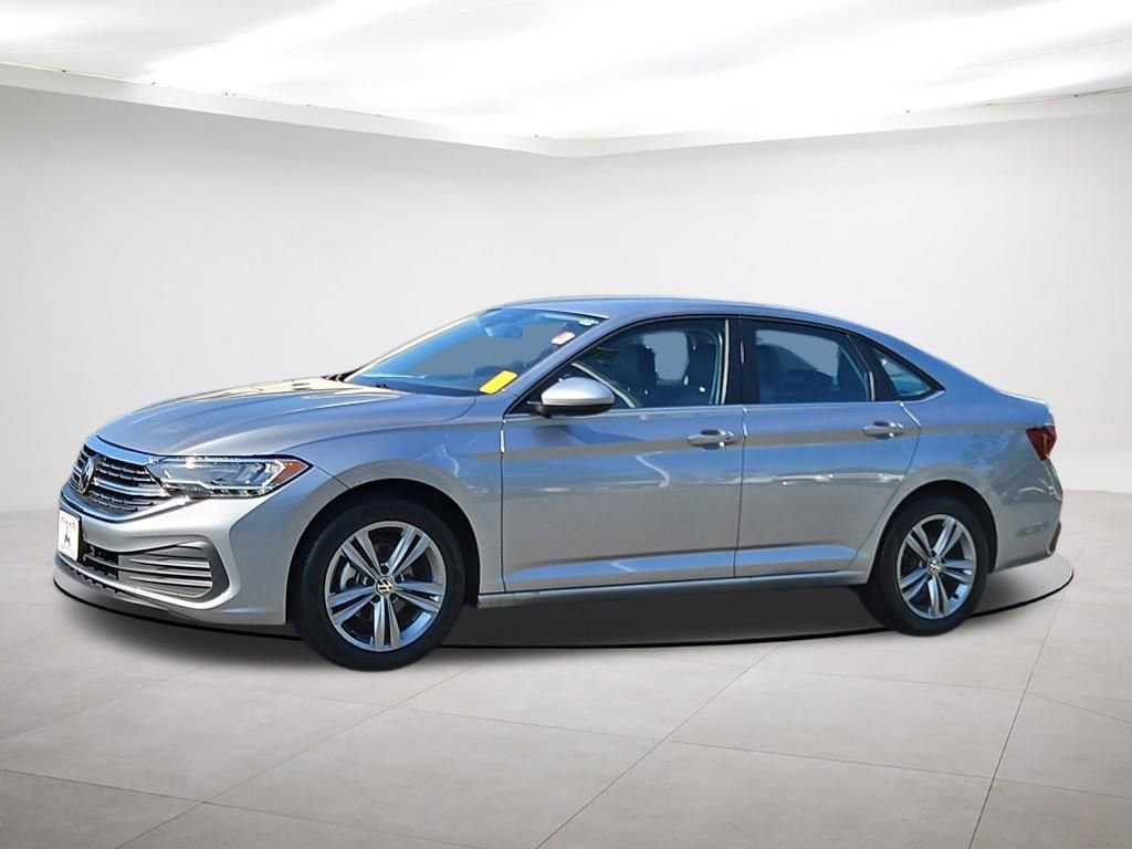 Used 2024 Volkswagen Jetta SE image 3