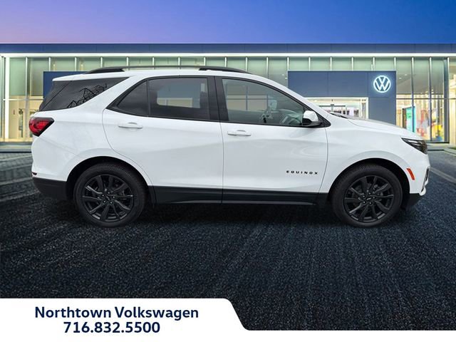 Used 2022 Chevrolet Equinox RS image 2