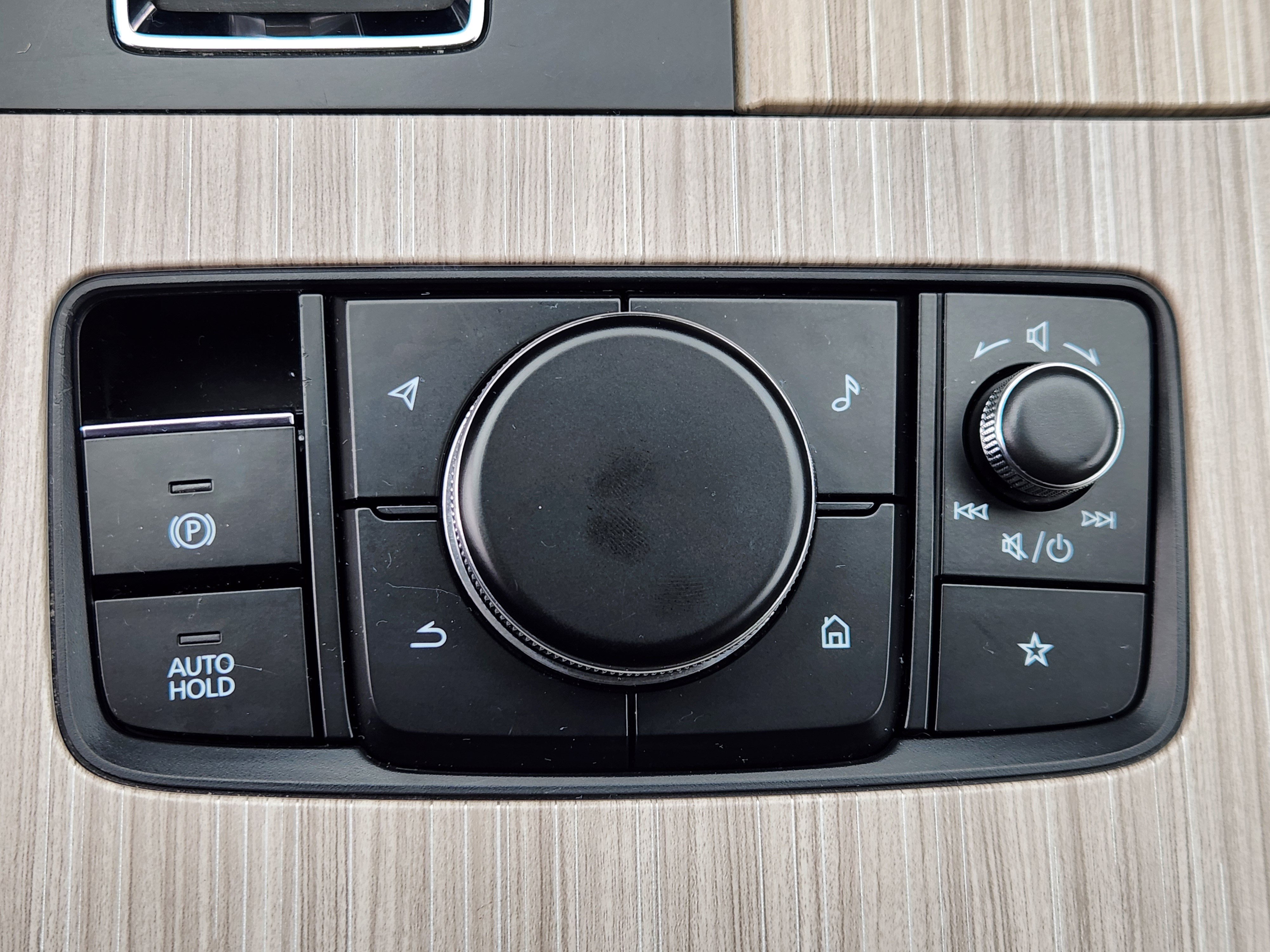Certified 2024 MAZDA CX-90 Plug-In Hybrid w/ Preferred AWD/4WD image 24