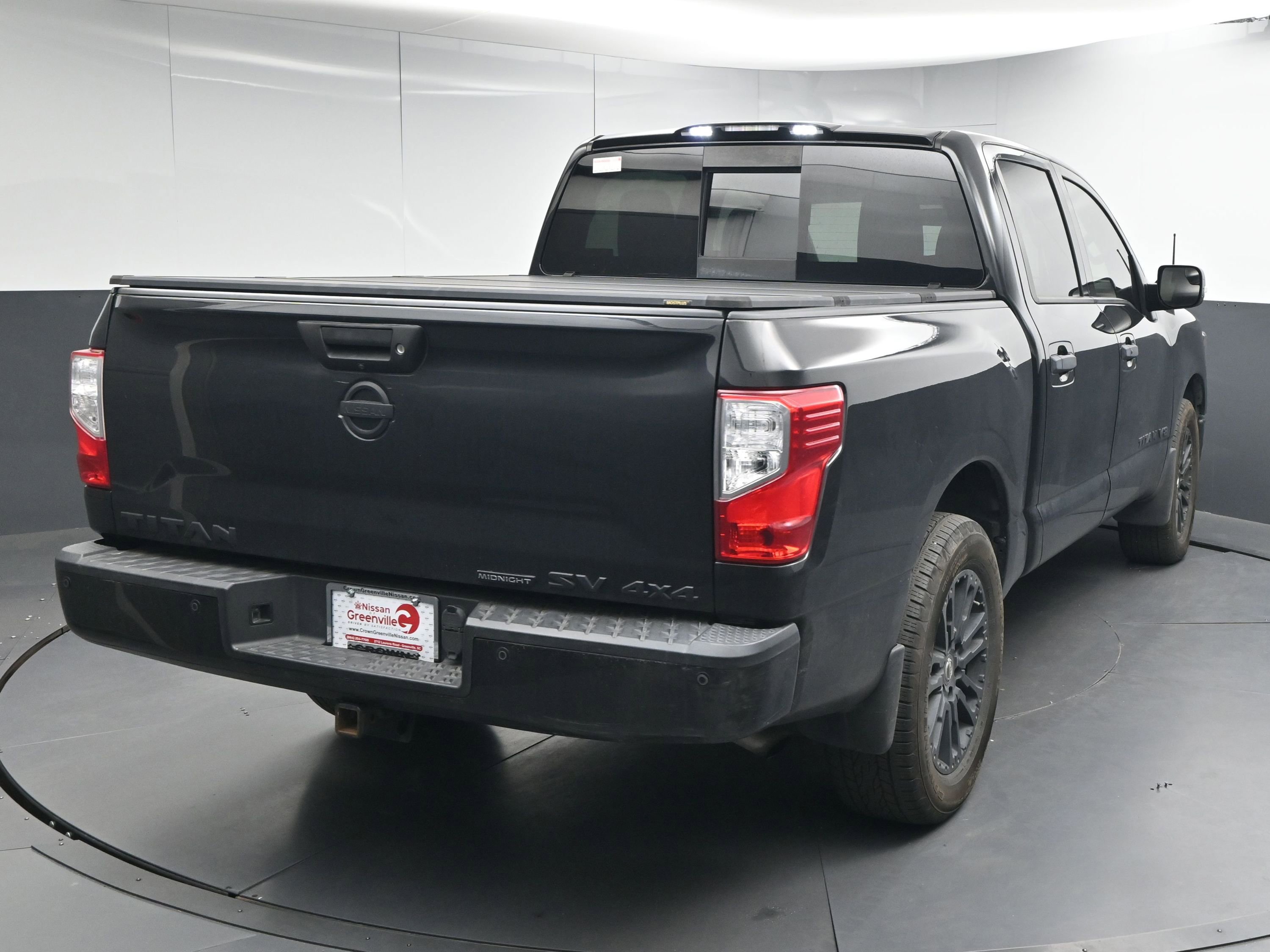 Used 2019 Nissan Titan SV w/ SV Convenience Package image 8