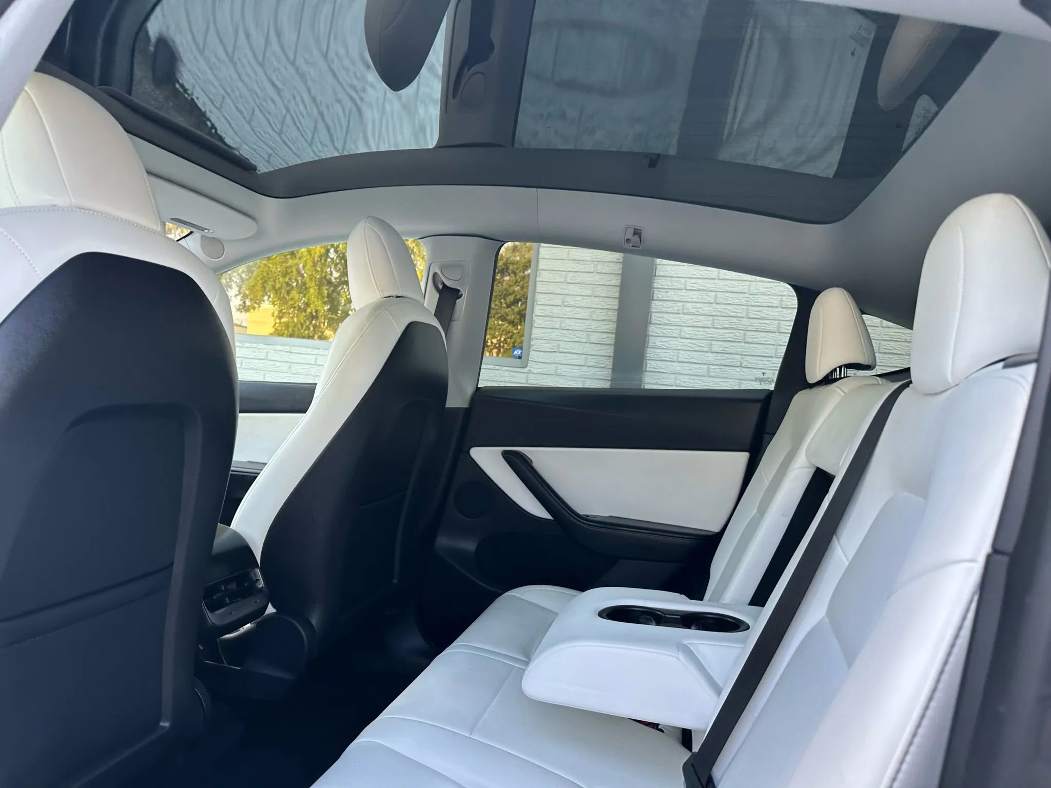 Used 2021 Tesla Model Y Long Range image 19
