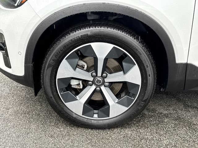 Used 2026 Volvo XC40 B5 Plus AWD/4WD image 10
