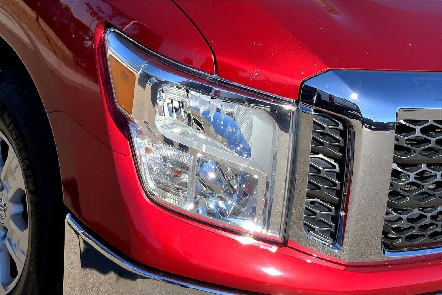 Used 2017 Nissan Titan SV RWD image 27