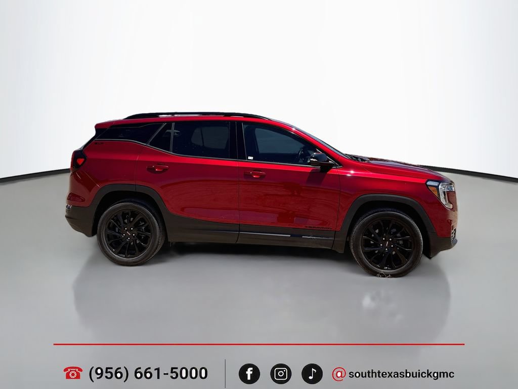 Used 2024 GMC Terrain SLT w/ Tech Package AWD/4WD image 9