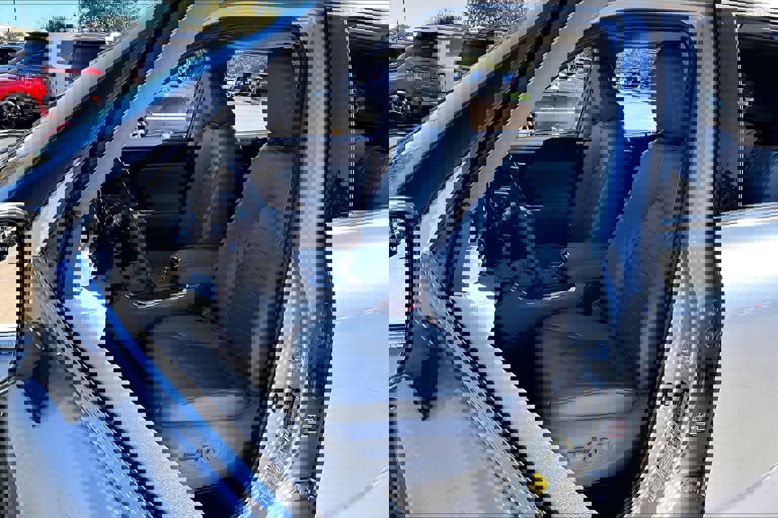 Used 2022 Toyota Highlander XLE image 6