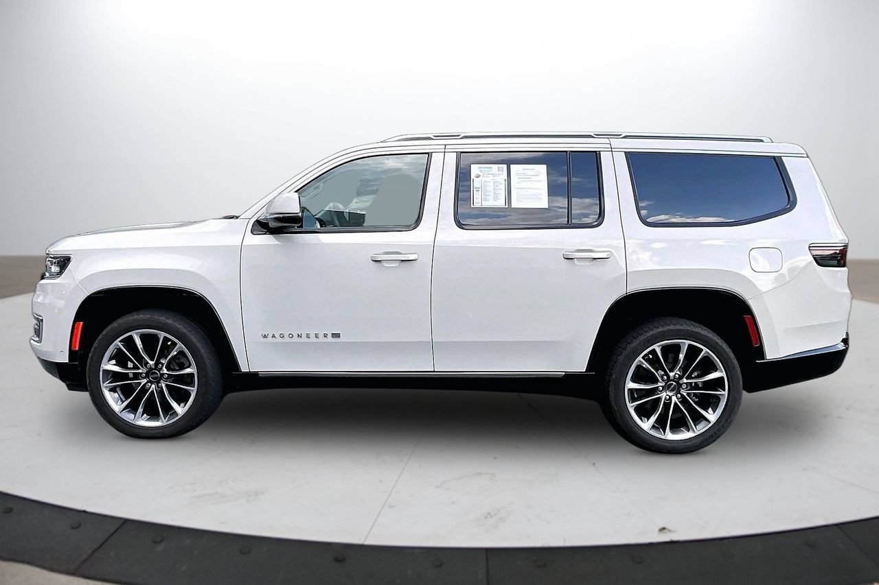 Certified 2022 Jeep Wagoneer Series III w/ Premium Group I AWD/4WD image 5