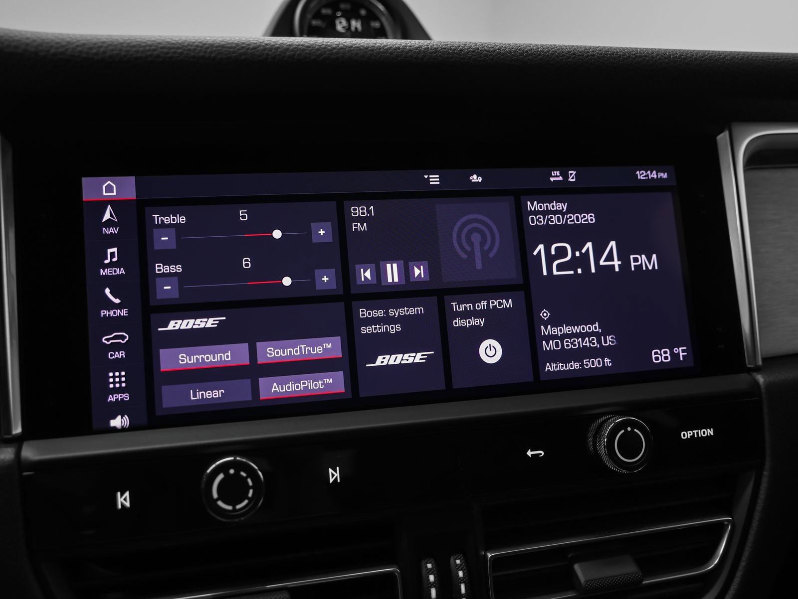 Certified 2026 Porsche Macan image 39