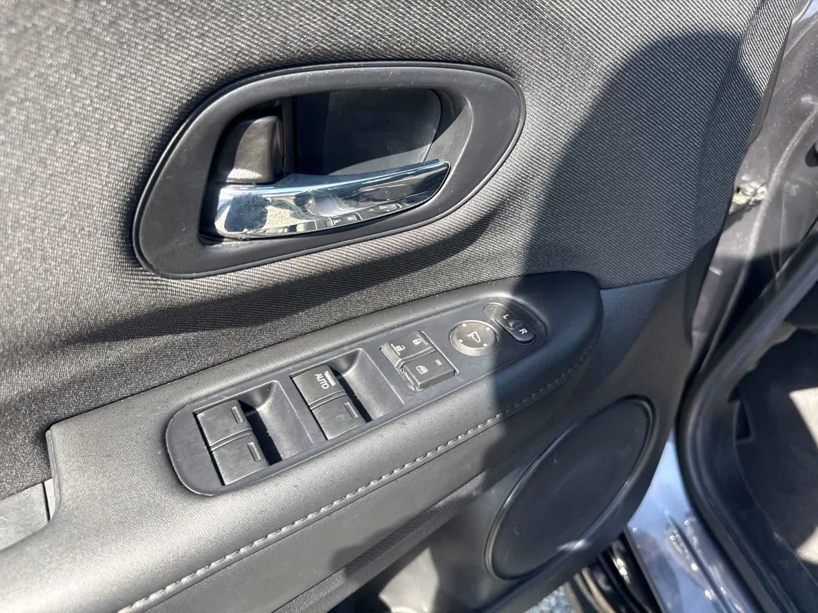 Used 2019 Honda HR-V Sport image 16