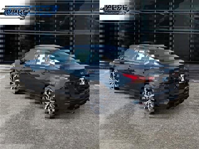 Used 2021 Nissan Altima 2.5 SR image 3