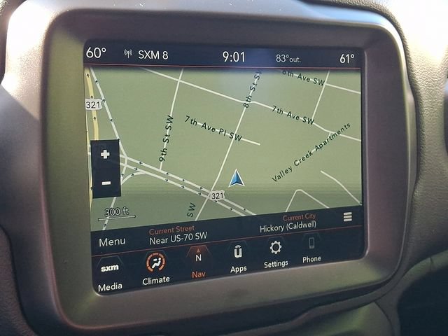Used 2023 Jeep Renegade Latitude AWD/4WD image 17