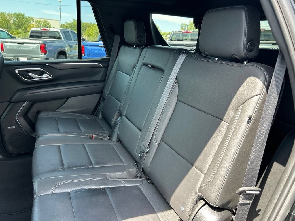 Used 2024 Chevrolet Tahoe LT w/ Luxury Package AWD/4WD image 38