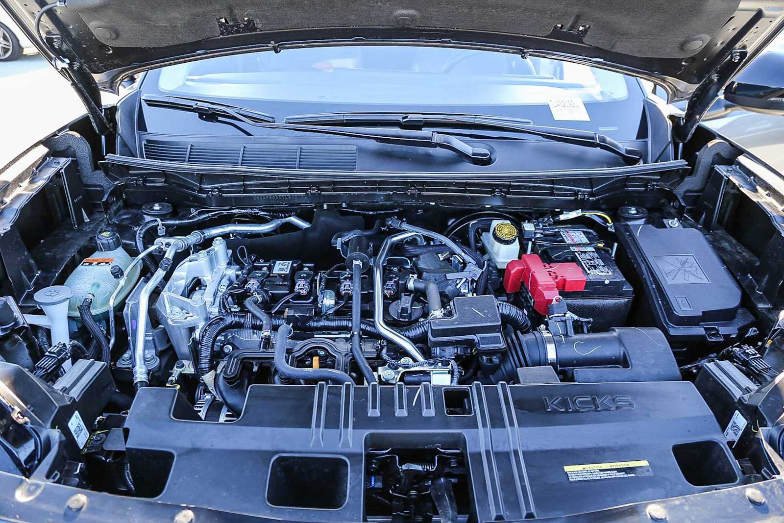 Used 2026 Nissan Kicks SR FWD image 26