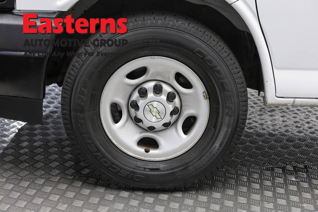 Used 2021 Chevrolet Express 2500 RWD image 28