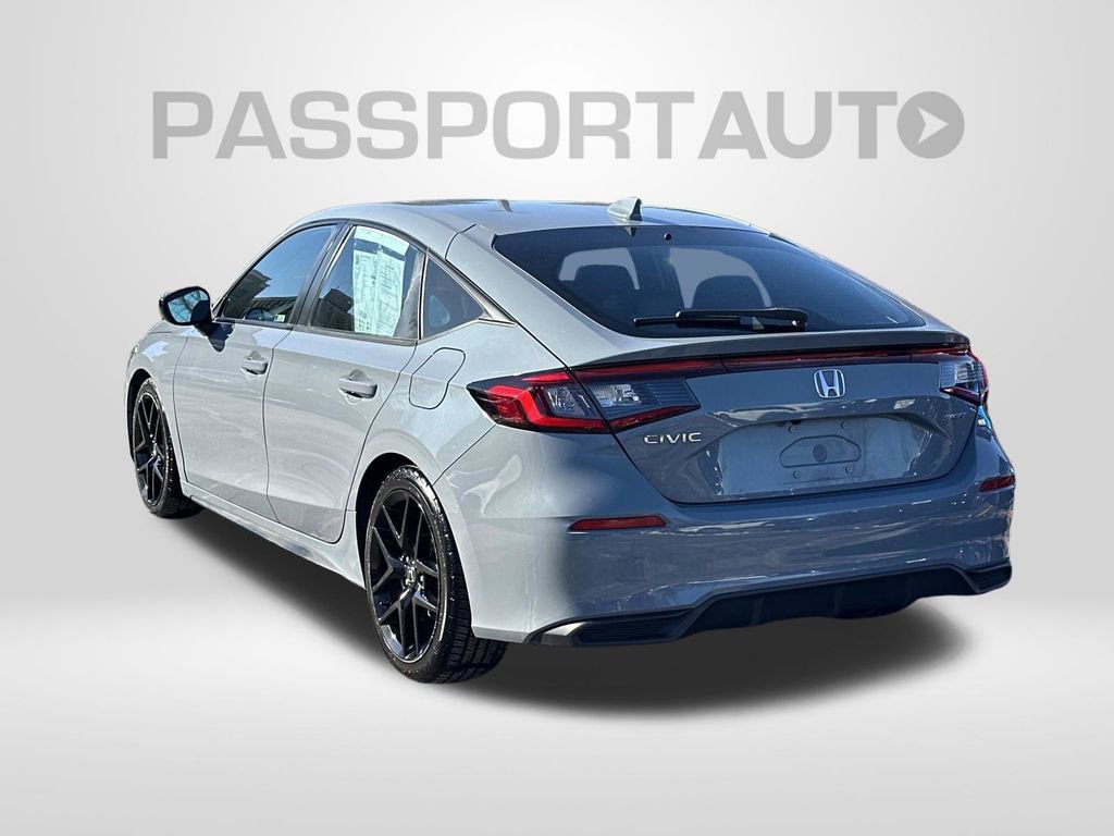 Used 2022 Honda Civic Sport image 2