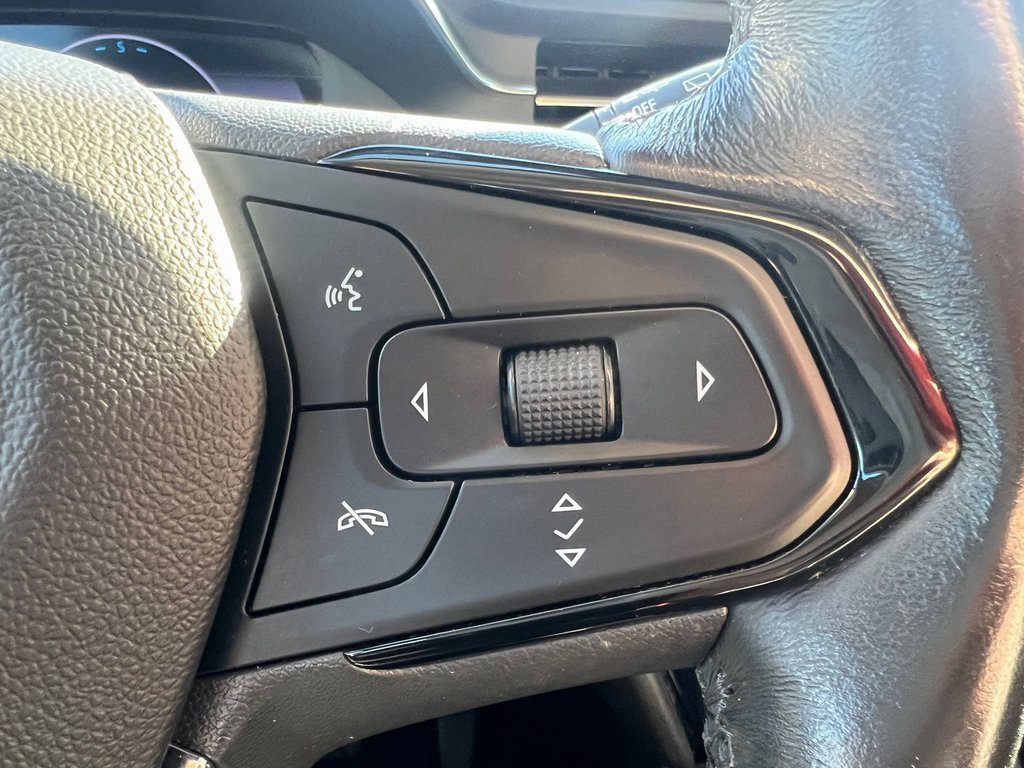 Used 2023 Chevrolet Bolt EUV Premier w/ Sun & Sound Package image 8