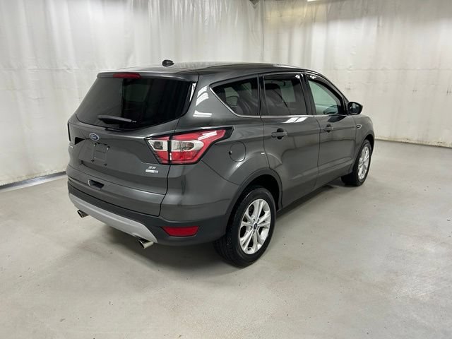 Used 2017 Ford Escape SE AWD/4WD image 4