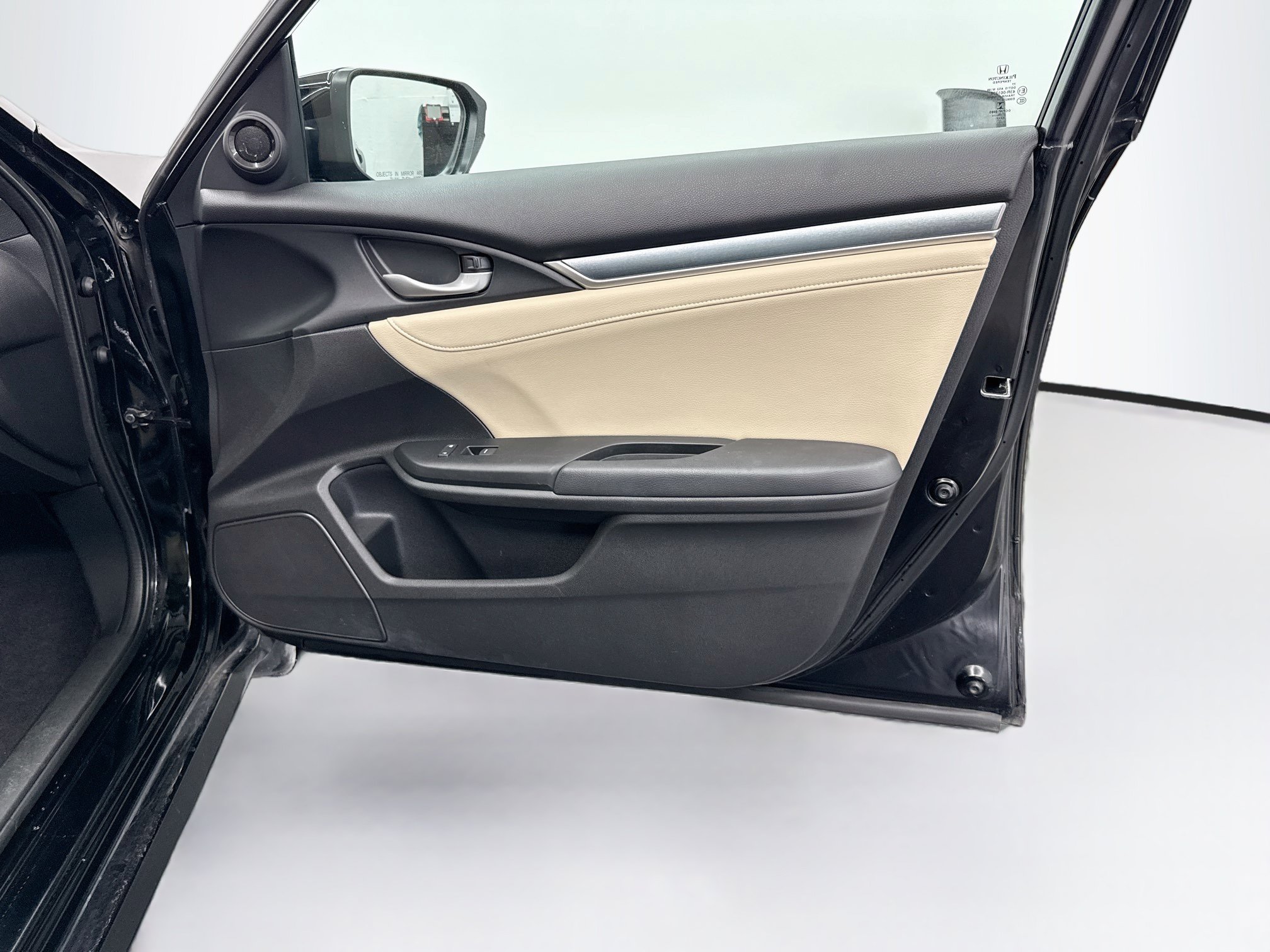 Used 2016 Honda Civic EX-L image 32