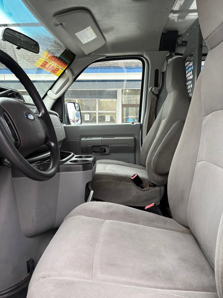Used 2014 Ford E-250 and Econoline 250 E-250 w/ Power Group image 10