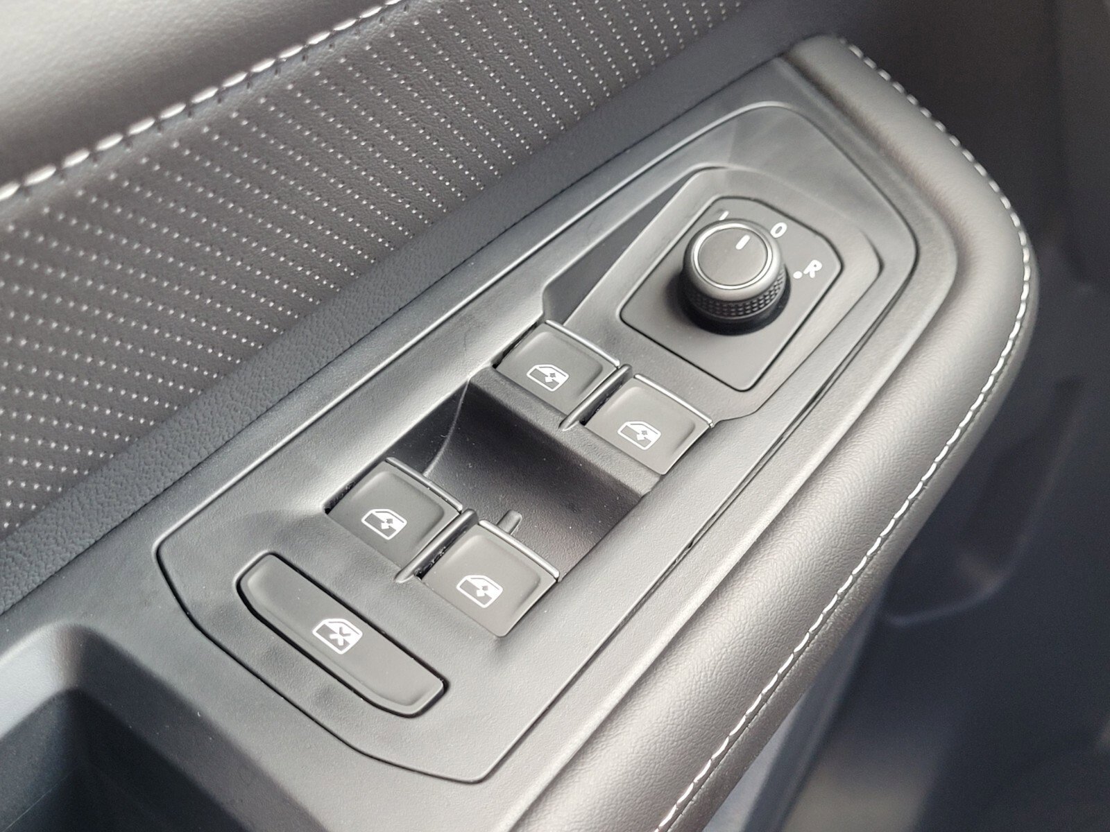 New 2026 Volkswagen Atlas SEL image 23