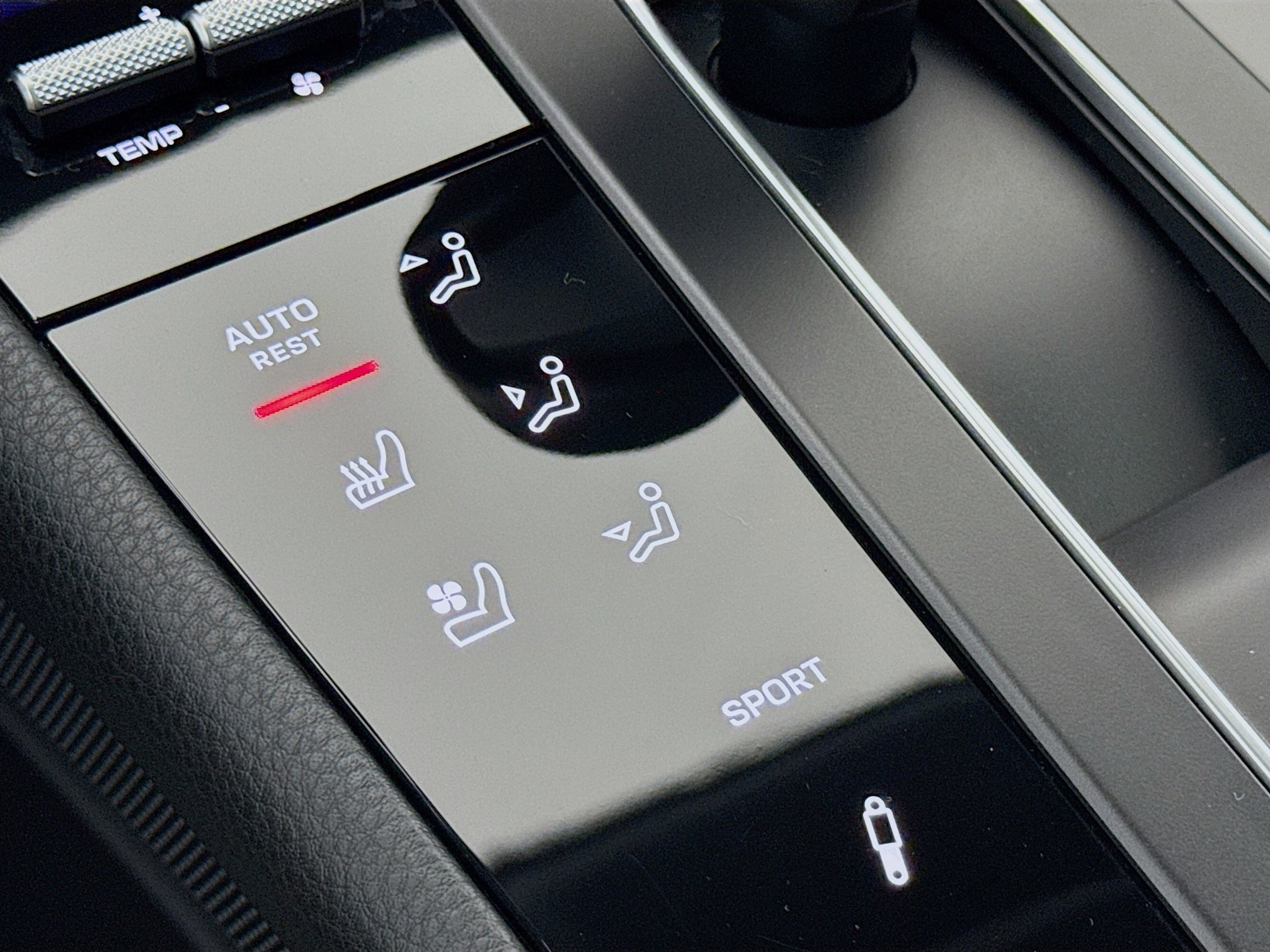 Used 2023 Porsche Macan S image 20