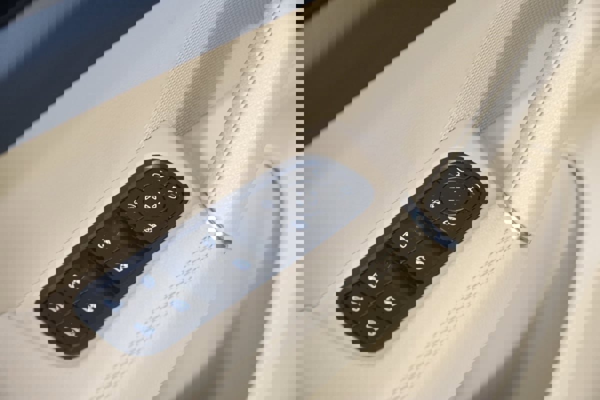 Used 2022 Porsche Cayenne Platinum Edition w/ Premium Package Plus image 43