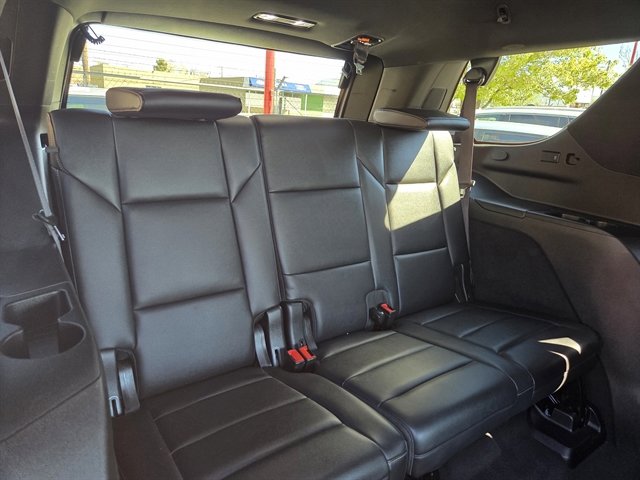 Used 2021 Cadillac Escalade Luxury AWD/4WD image 11