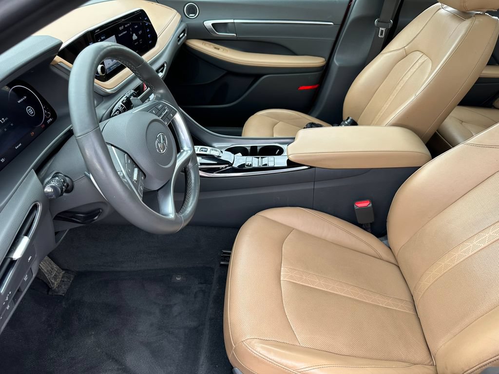 Used 2021 Hyundai Sonata Limited w/ Preferred Accessory Package FWD image 17