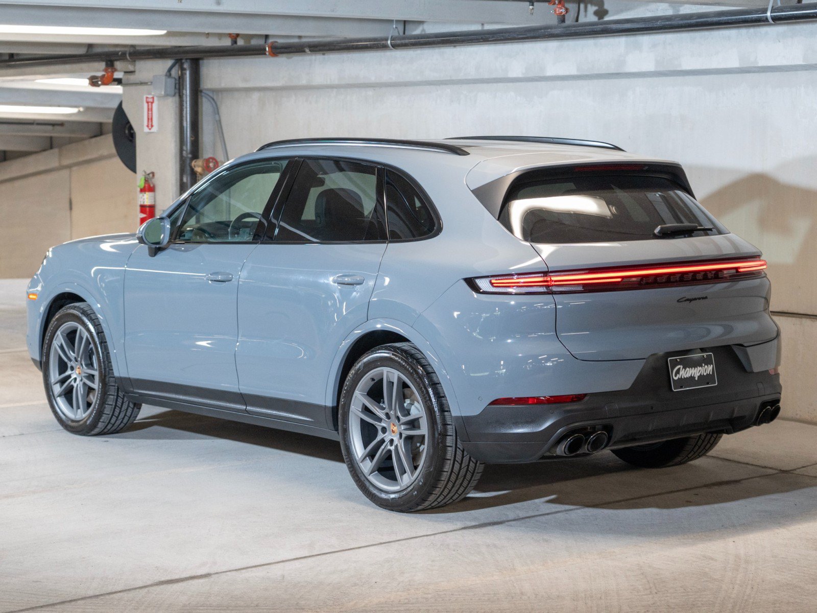 Certified 2026 Porsche Cayenne AWD/4WD image 3