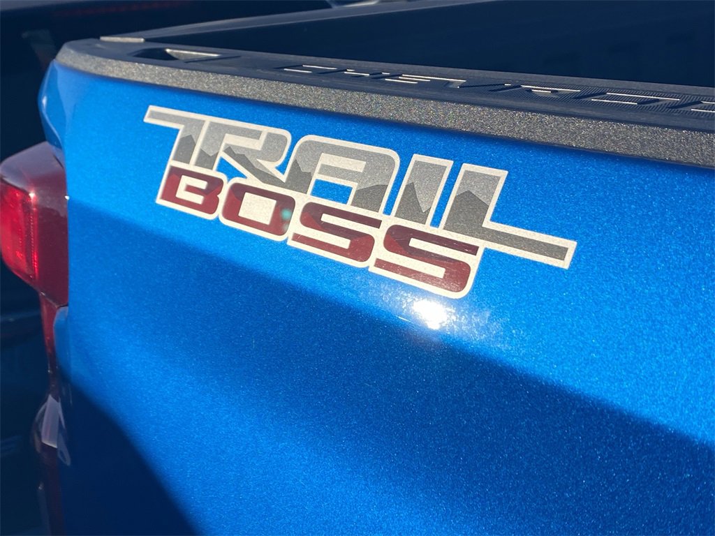 Used 2024 Chevrolet Silverado 1500 LT Trail Boss w/ Convenience Package II image 10