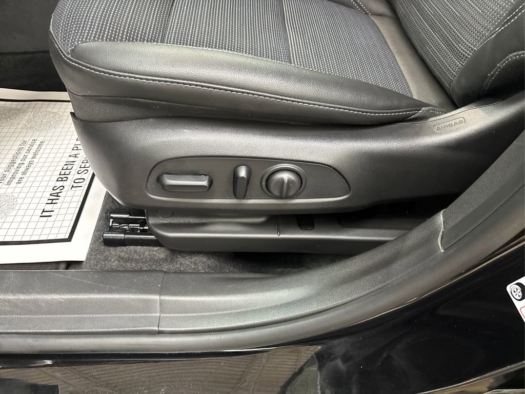 Used 2024 Buick Envista Preferred w/ Convenience I Package image 35
